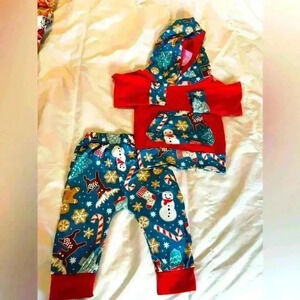 Baby’s 2 pc set Christmas cookie edition